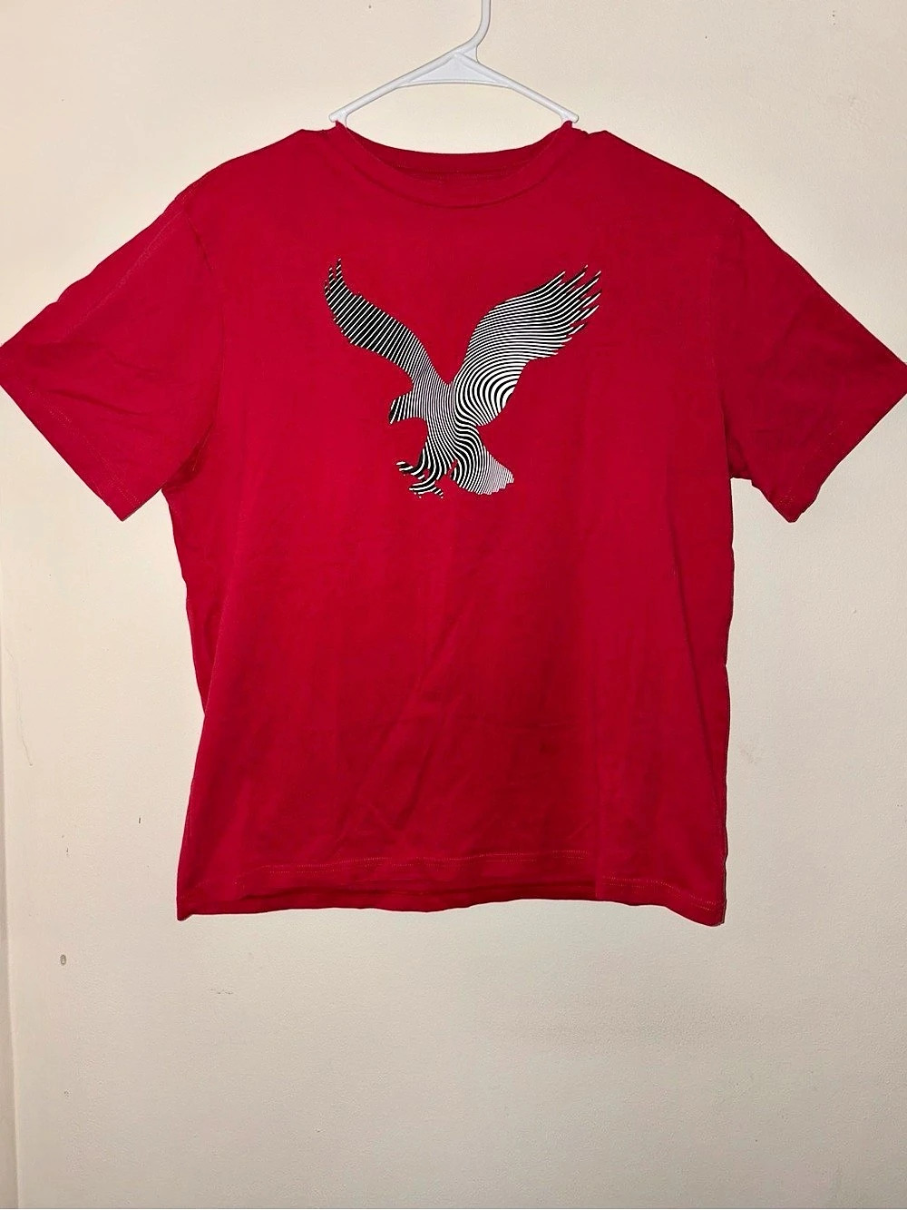 American Eagle Graphic Tee in Red Size large